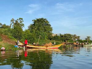 Extensive water contact and risk of schistosomiasis transmission in Lake Victoria