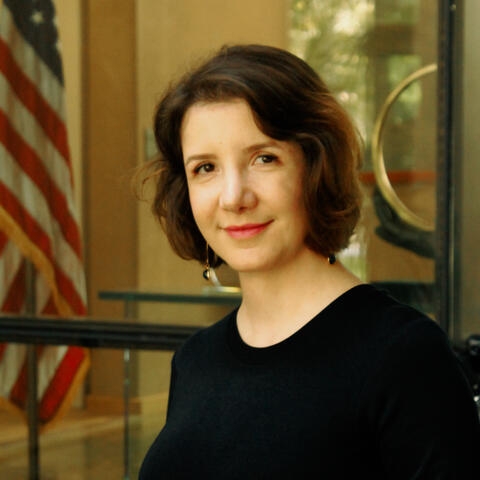 Niloofar_headshot_2025